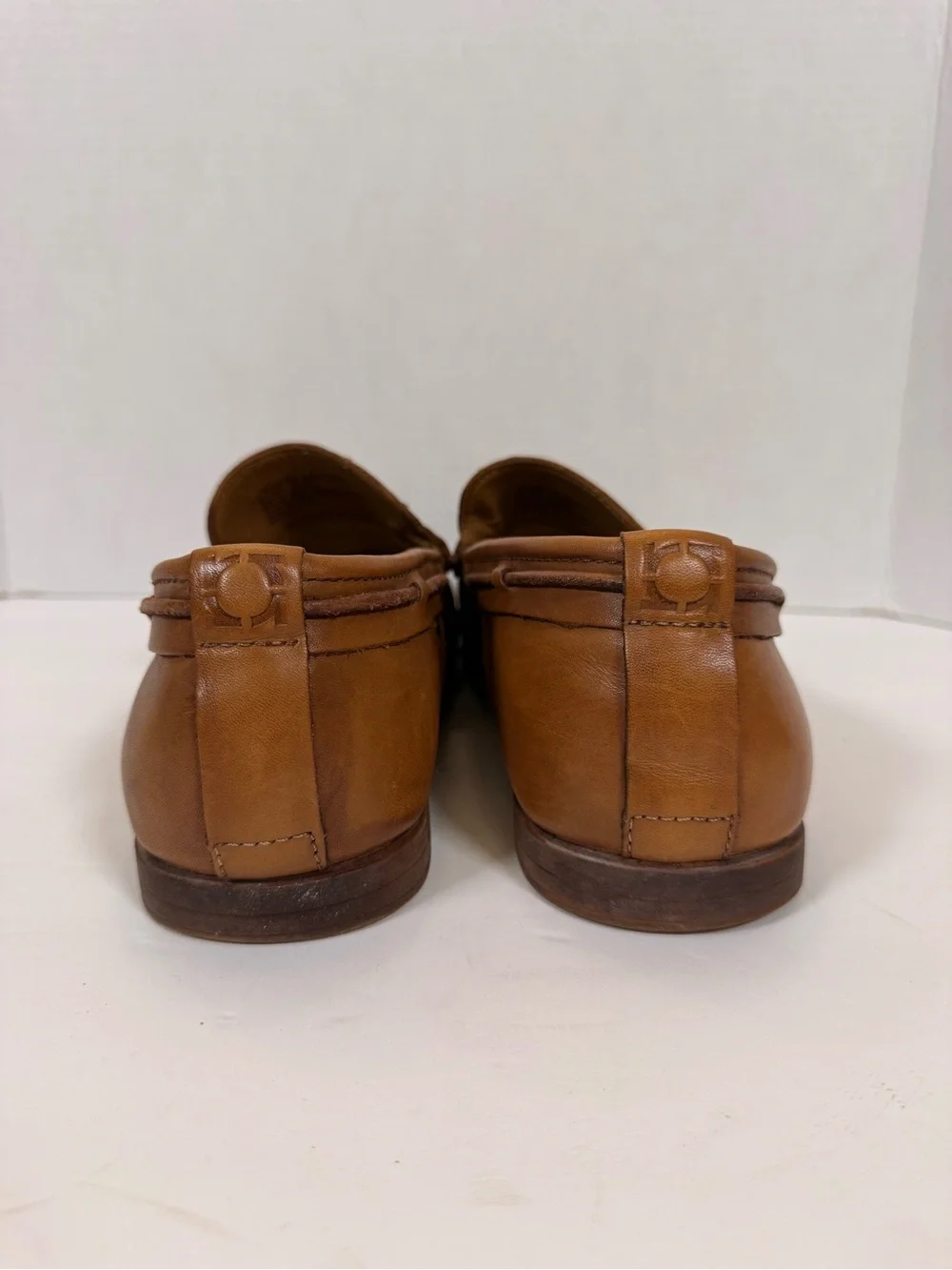 Kenneth Cole Reaction smooth tan